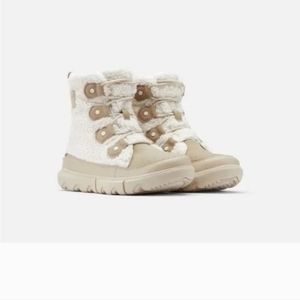 SOREL Explorer II Joan Cozy Boot, Cream, Size 9.5 BNWB